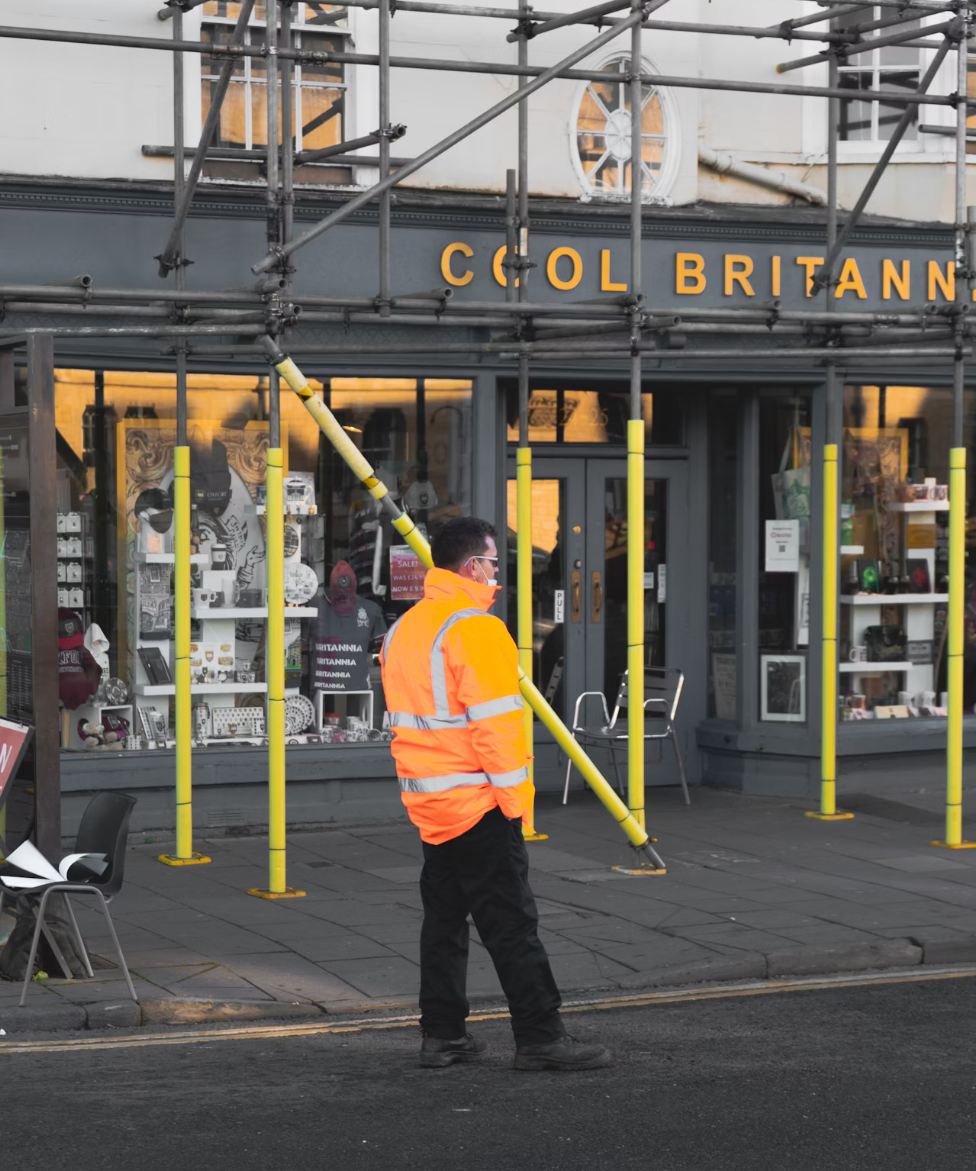 ලංකාවට පැමිණෙන සංචාරකයින් සහ බ්‍රිතාන්‍ය විදේශ අමාත්‍යාංශයේ සංචාරක උපදේශන ලේඛනයක්